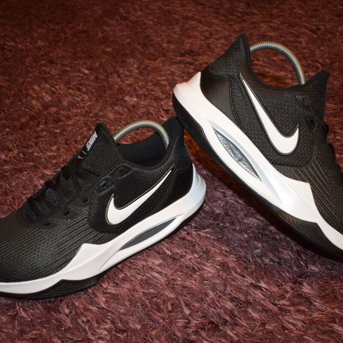 Nike Precision 5 sports shoes like new, size 45.5, black and white