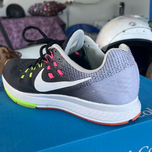 Nike Air Zoom Structure 19 running shoes like new, size 40.5