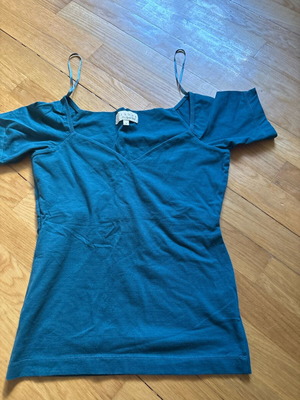 Lynne heart-shaped t-shirt like new, petrol blue, size S