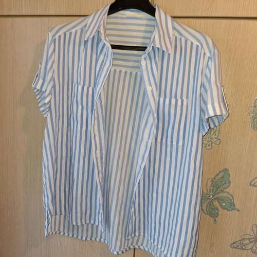 Terranova women's shirt Small like new