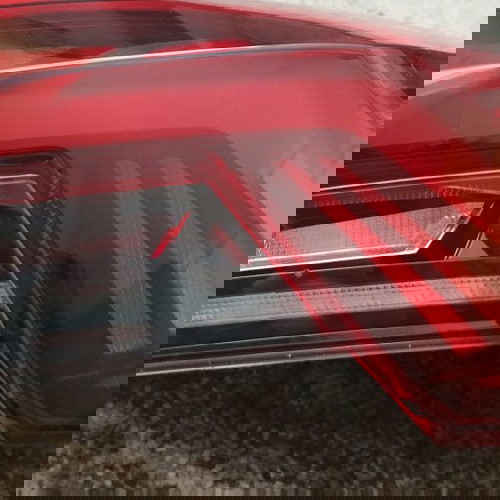 πίσω δεξί φανάρι skoda octavia μοντέλο 2020
