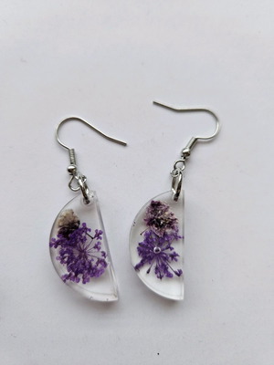 Earrings with liquid glass and dried flowers new