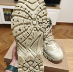 Hiking boots size 45 like new, beige