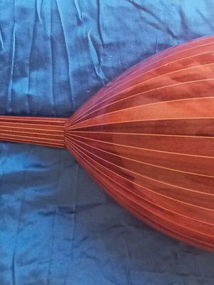 Handmade oud in like new condition