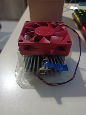 AMD Z7MH01T001 CPU cooler like new