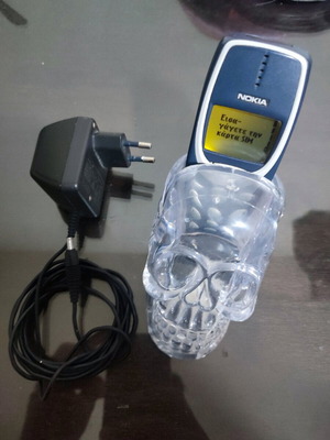 Nokia 3310 Classic Phone used, blue, with charger