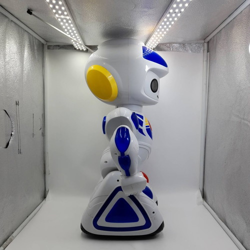 Giochi Preziosi Emiglio robot used, broken arm, no remote