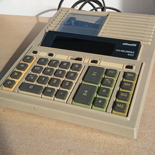 Olivetti Divisumma 422 calculator used with paper tape