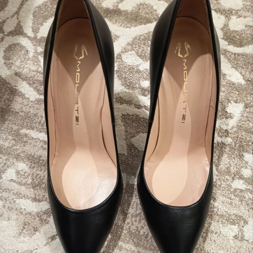 Mourtzi black leather pumps size 38