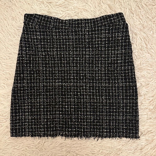 Checked skirt used, black and white, size L/XL