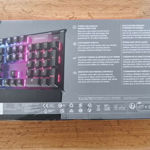 SteelSeries Apex 5 gaming mechanical keyboard new with RGB lighting (US)