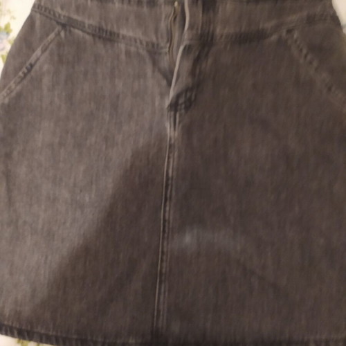 BSB denim skirt like new, black gray, small, knee length