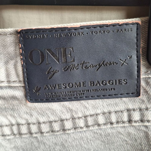 One Teaspoon W27 Awesome Baggies Grey Distressed Jeans like new, S/M