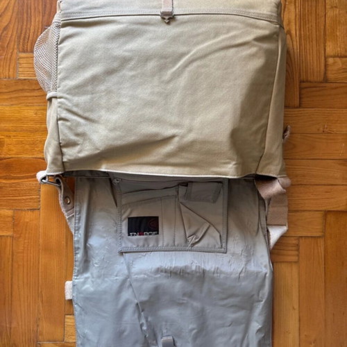 Crossbody messenger bag beige like new