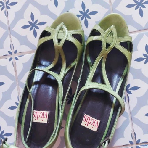 Vialis green leather sandals handmade Spain like new, size 38