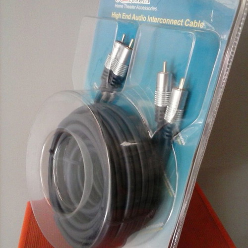 2 x RCA male to 2 x RCA male audio cable, 5m, high quality