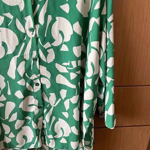 C&A Women's Shirt Large-XL like new, thin fabric, white and green