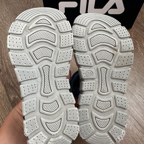 Fila kids sandals size 28 like new, gray