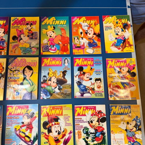 Minnie Disney collectible magazines used, set of 36