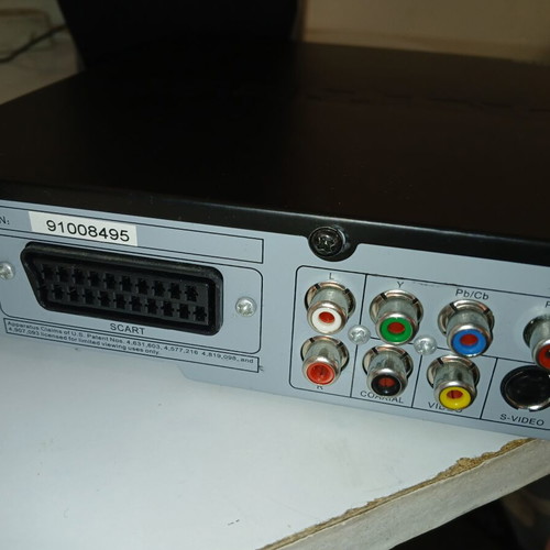 United DVD8097 multimedia player like new with CD, DVD, USB