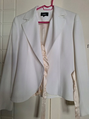 Lucille white short jacket with beige details like new