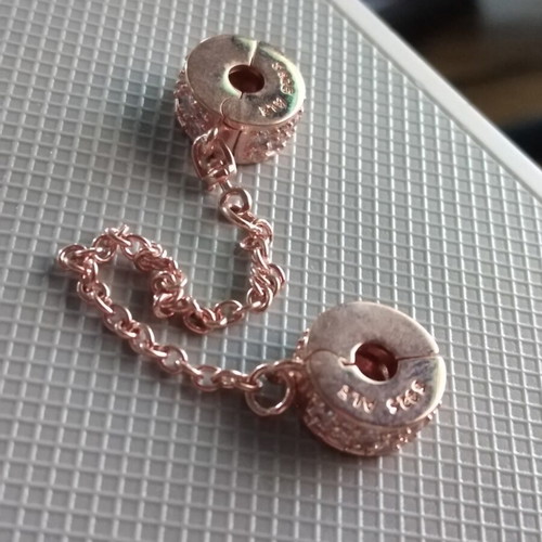 Pandora safety chain like new