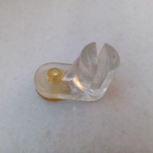 Plastic supports for glass shelves, new, pack of 75 with suction cups