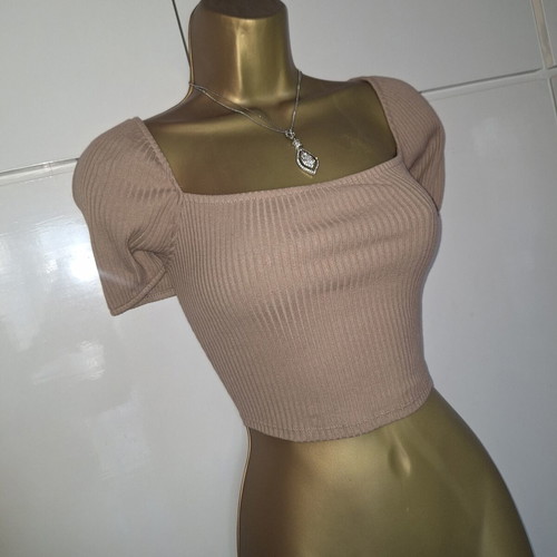 H&M beige ribbed crop top size medium