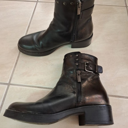 Leon Arch leather boots