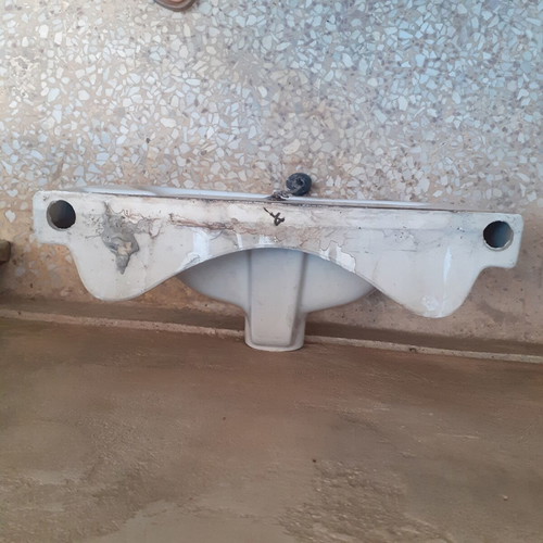 Small sink used, width 45 cm, depth 33.5 cm, height 19 cm
