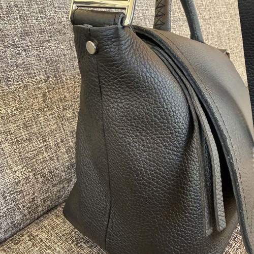 KEM leather shoulder bag like new, black, 22x30 cm