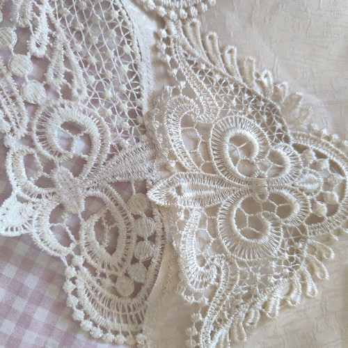 Tablecloth with lace, new, champagne color, size 220x160 cm