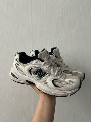 New Balance athletic shoes used no 38 black and white