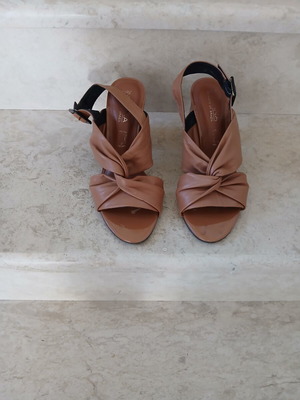 Leather sandals with anatomical sole and elegant heel, size 37, brown