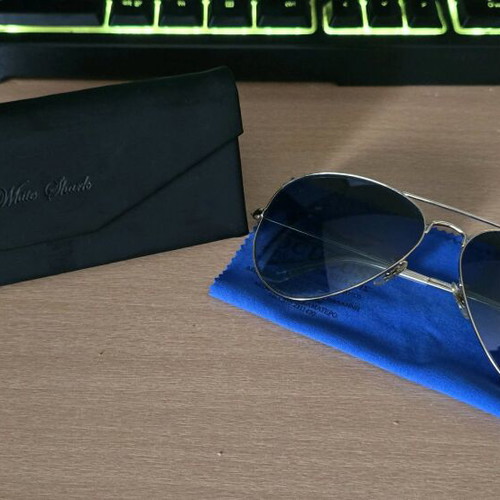 White Shark Police sunglasses like new, large size, gold