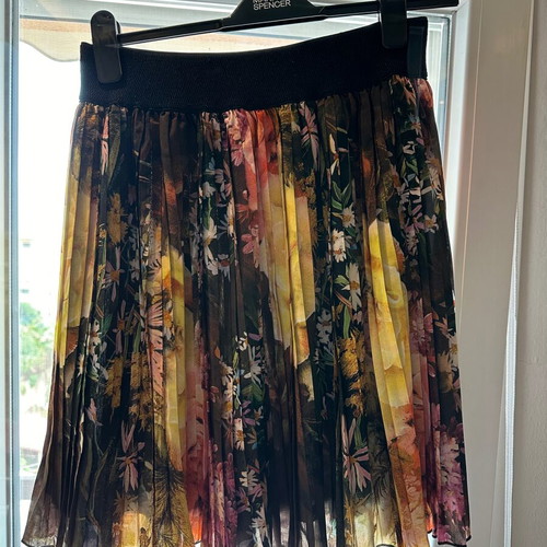 Skirts various for small-medium sizes