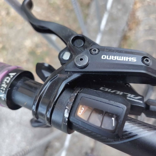 Sprint 29" mountain bike with disc brakes and front suspension
