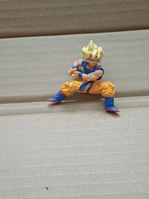 Son Goku figure from Dragon Ball Z like new