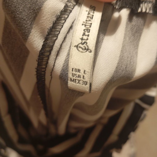 Stradivarius pants size L like new, black and white stripes