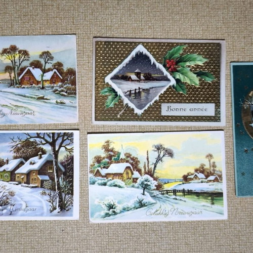 Snowy vintage postcard set of 5 like new, collectible