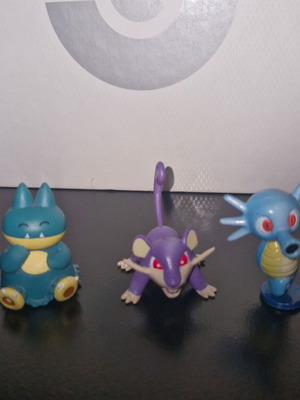 Σετ 3 φιγούρες Pokemon Munchlax, Ratata, Horsea σαν καινούργιο