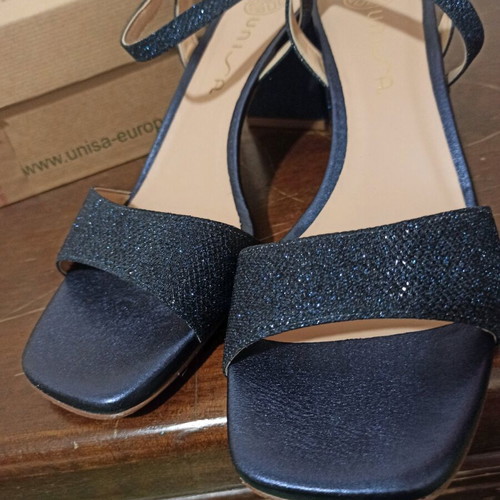 UNISA sandal No 42