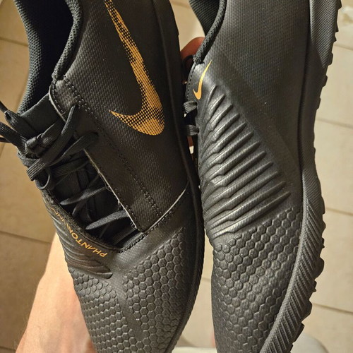 Nike athletic track shoes like new, size 42