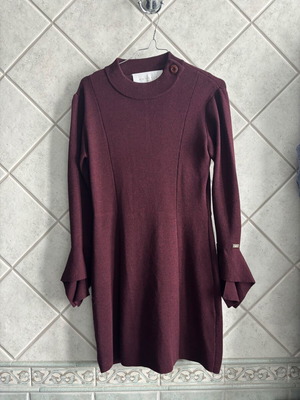 Nenette Milano knit mini dress in burgundy like new, size S/M