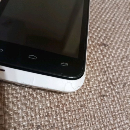 Vodafone 975 Smart 3 used mobile phone, white, without charger
