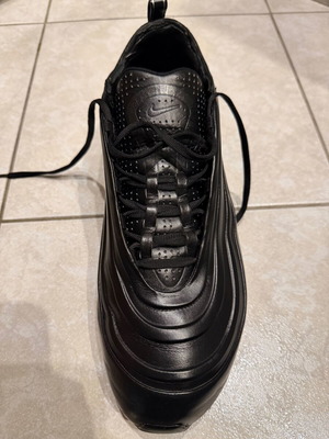 Air Max 97 like new, collectible leather sneakers, size 46, black