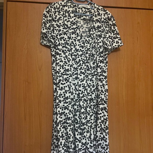 Calvin Klein dress like new, size large, summer fabric