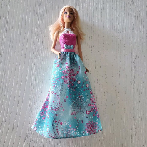 Barbie with formal outfit like new with skirt and shoes