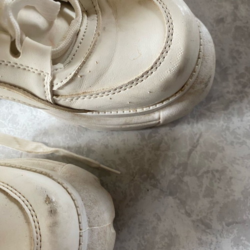 White athletic shoes with double sole used, size 37