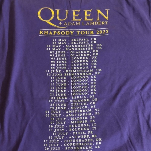 Queen t shirt like new, purple, XL